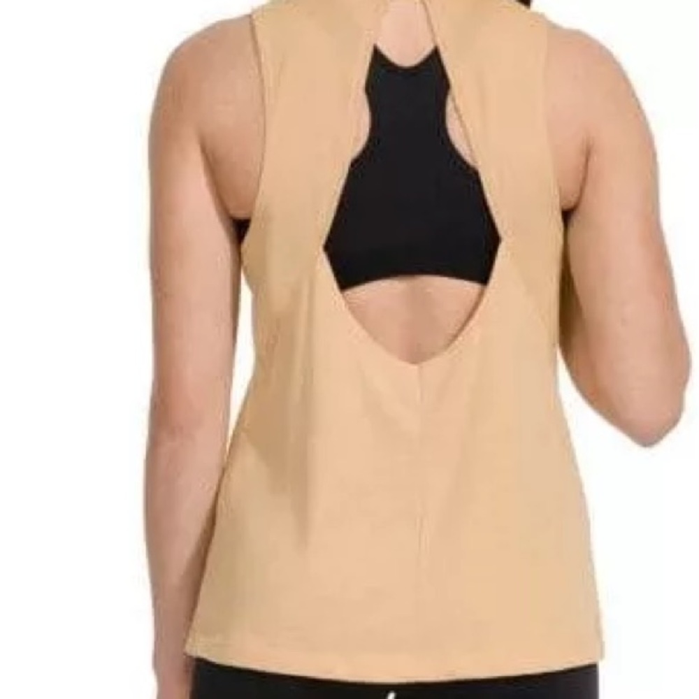 Nike Dri Tech Tank - Picture 3 of 3